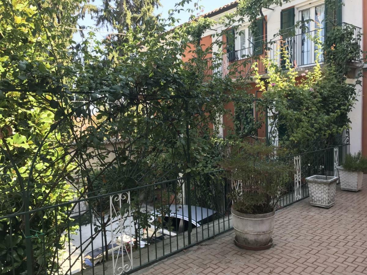 Bed & Roses Meni Apartment La Morra Exterior photo